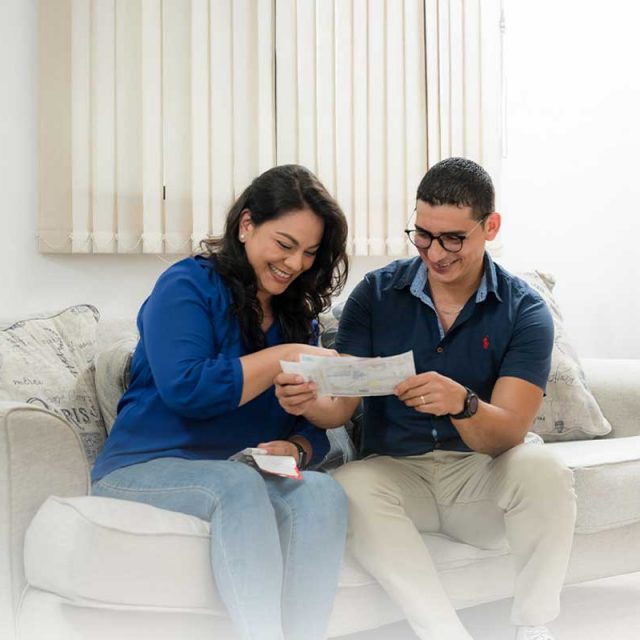 El impacto de las remesas en las familias y la economía de la región