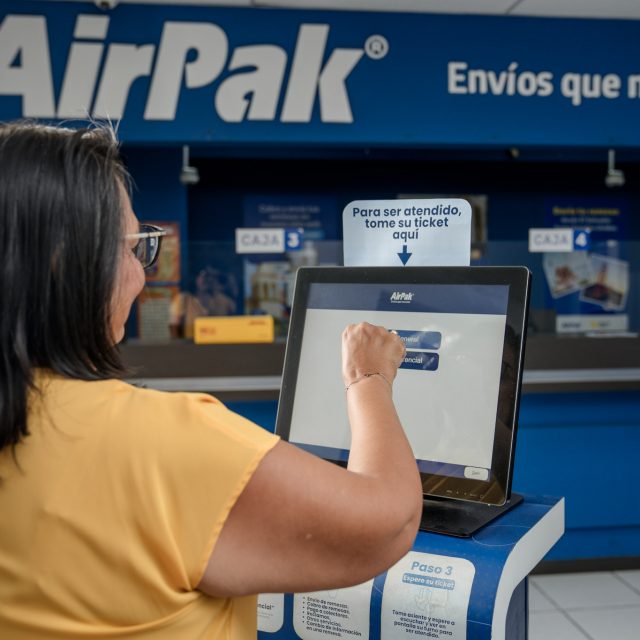 ¿AirPak es lo mismo que Western Union?